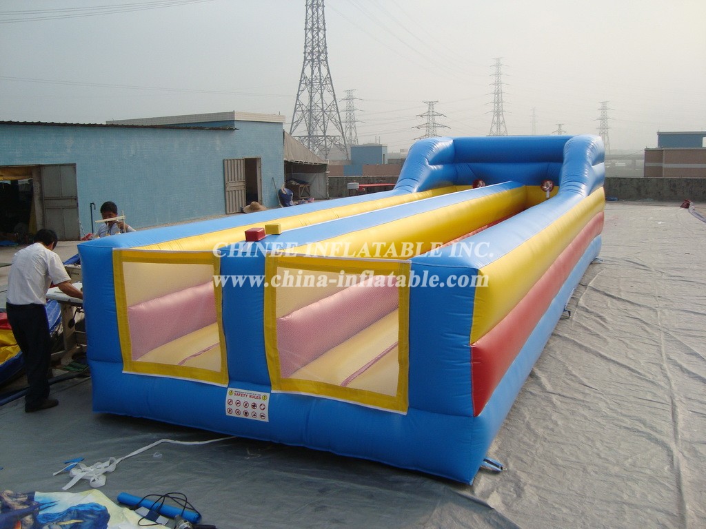 T11-1048 Colorful Inflatable Bungee Run