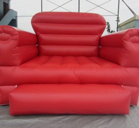 S3-5 Publicidad de sofá rojo inflable