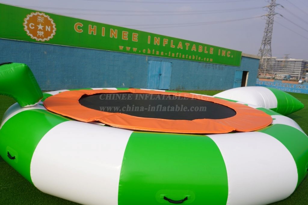 T10-106 Water Sport Games Trampoline