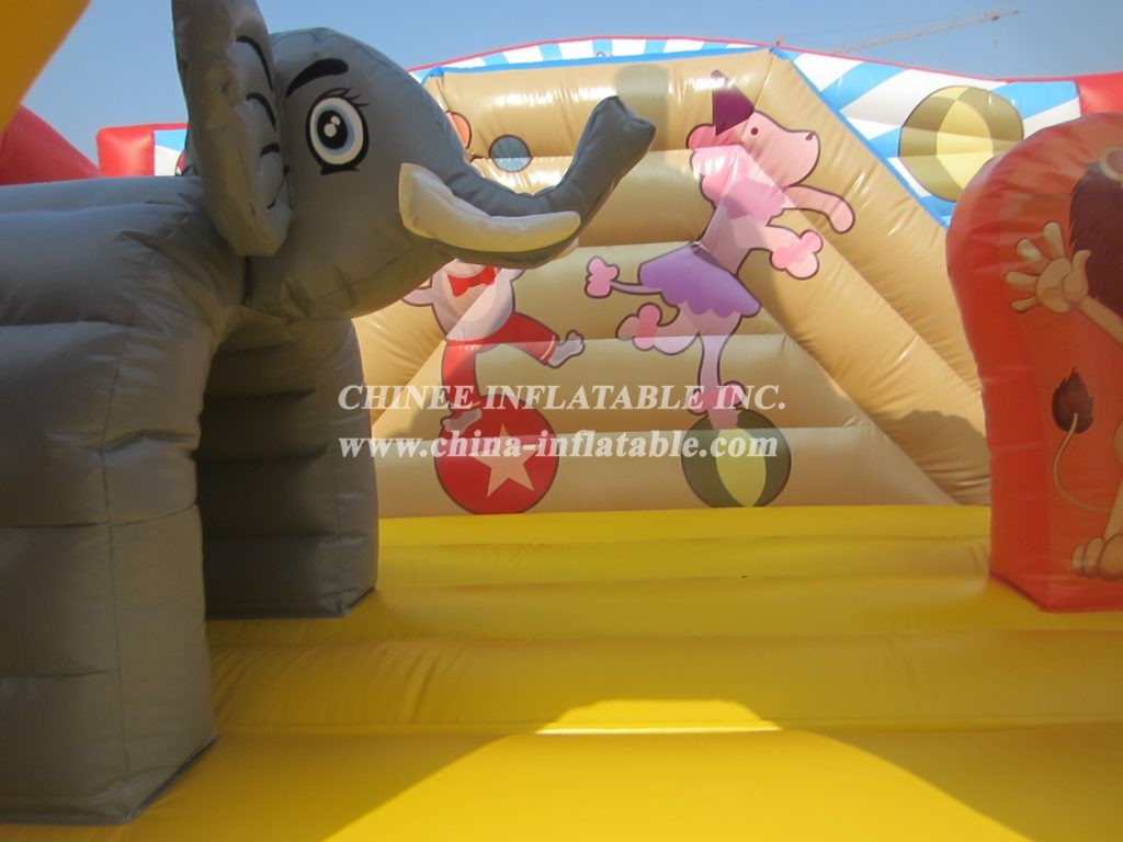 T6-124 Circus World Giant Inflatable