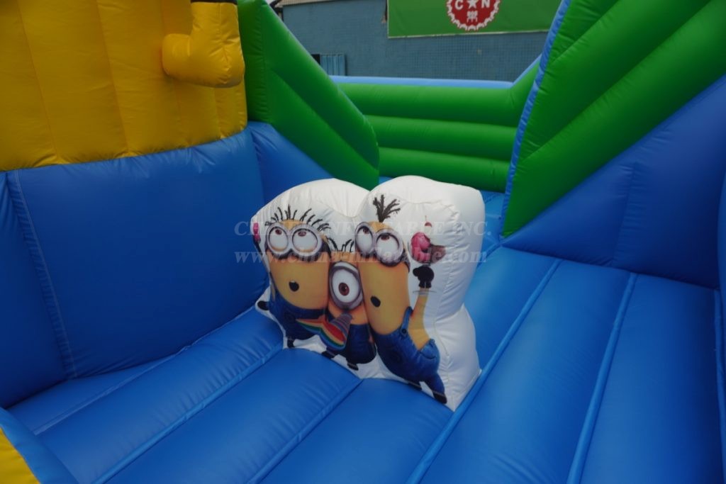 T6-867 Minion Inflatable Playground