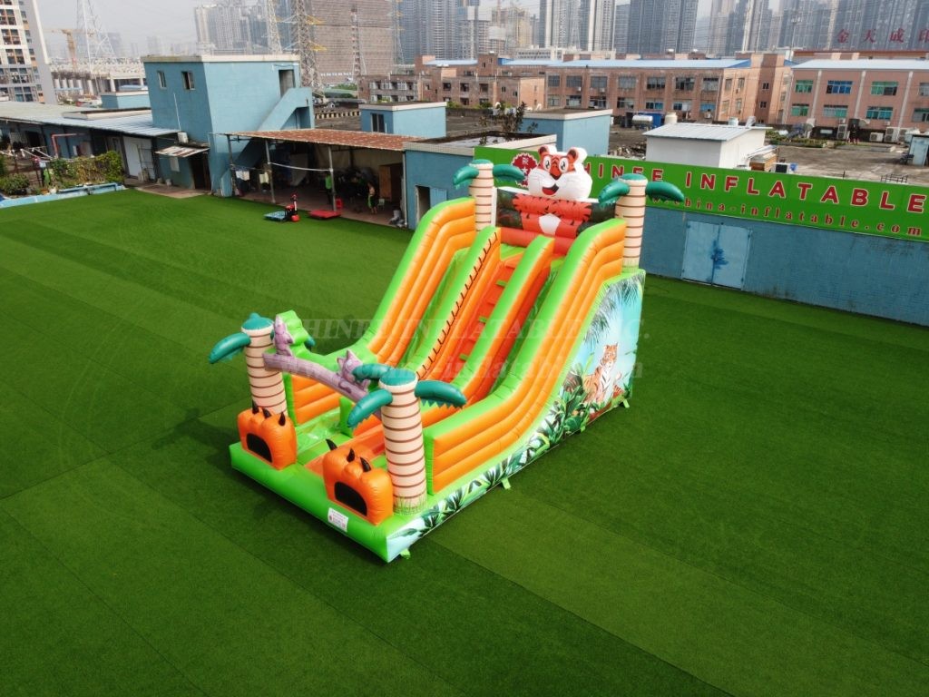 T8-4313 Tiger Inflatable Slide